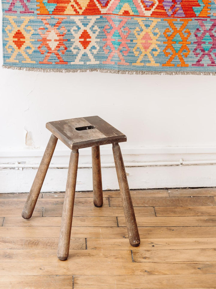 Regis, the wooden stool No. 55