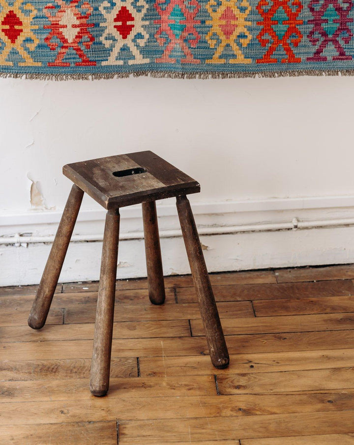 Regis, the wooden stool No. 55