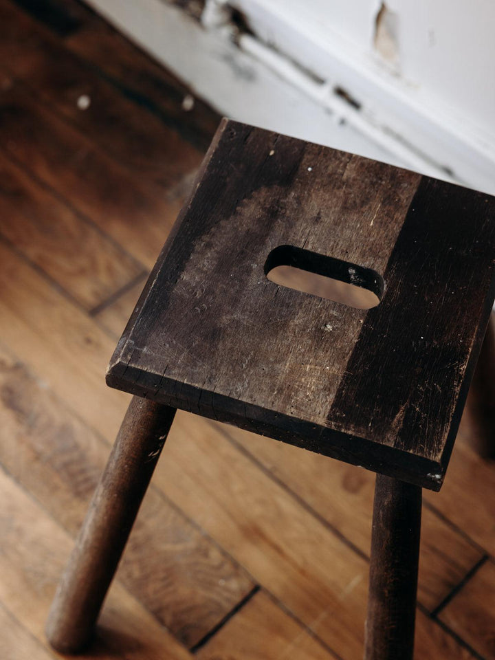 Regis, the wooden stool No. 55