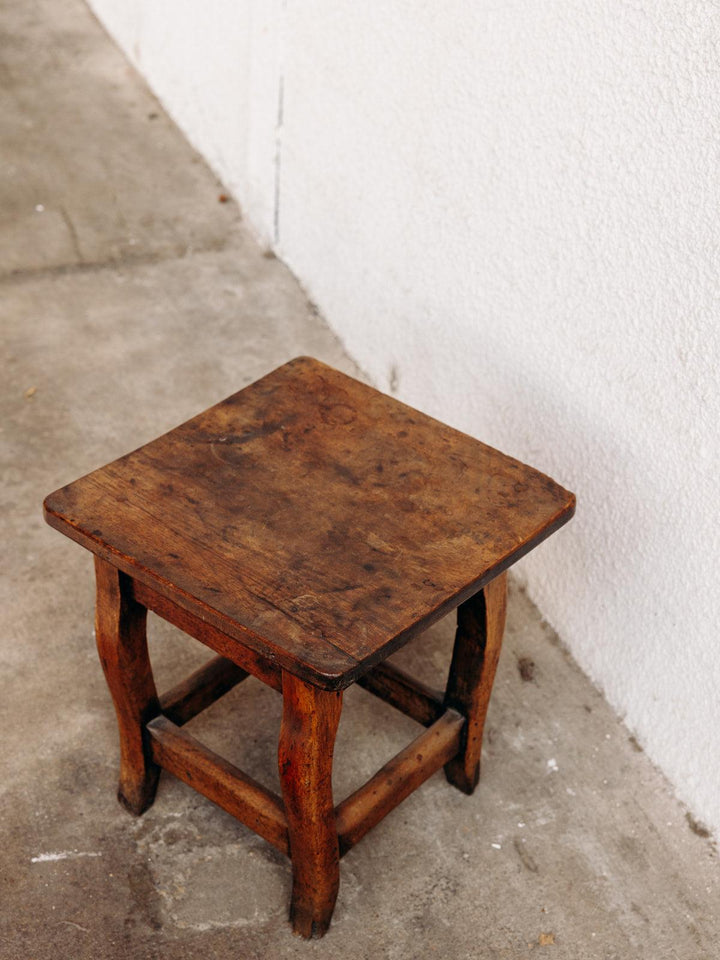 Regis, the wooden stool No. 57