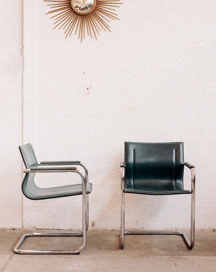 Diana, set of two metal chairs No. 34