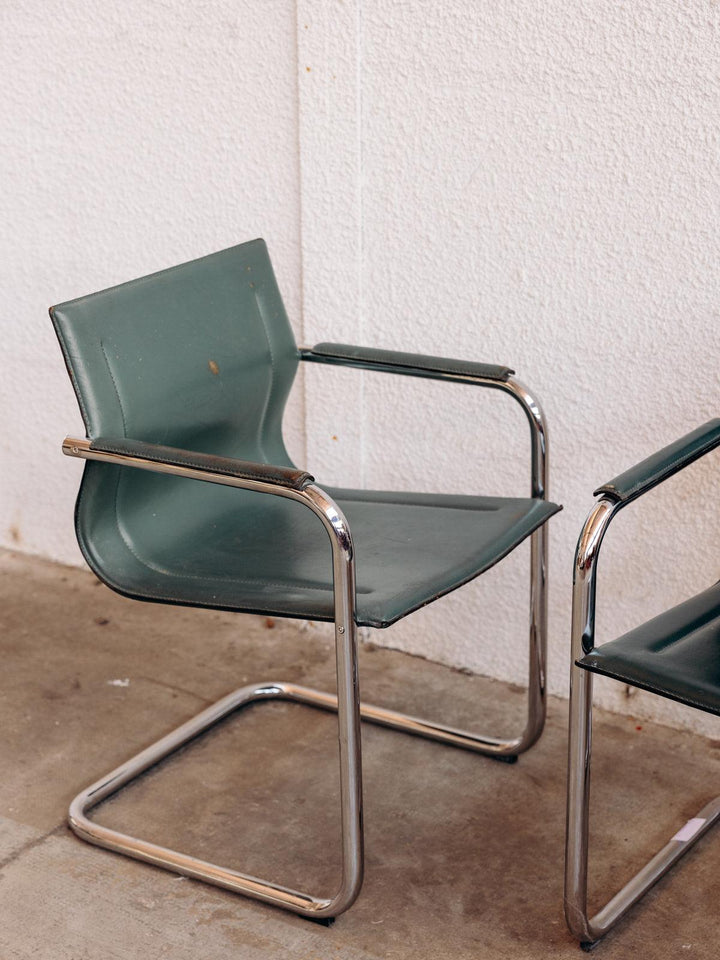 Diana, set of two metal chairs No. 34