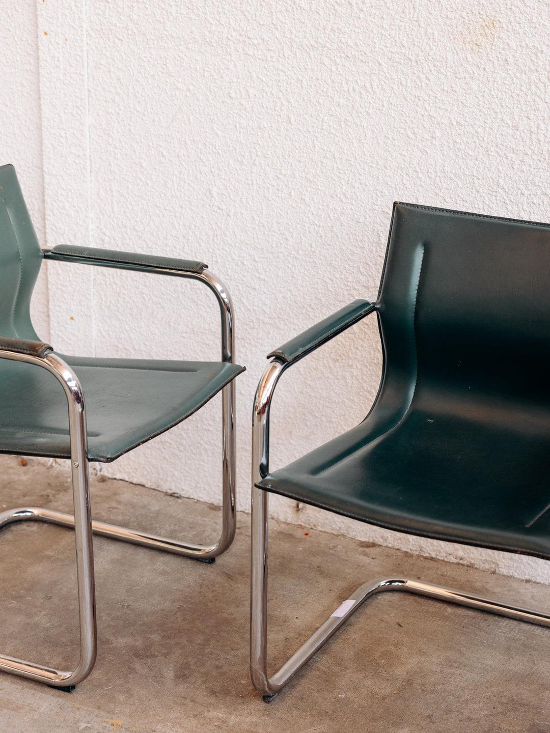 Diana, set of two metal chairs No. 34