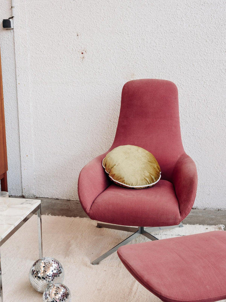 Jakob, the Zanotta armchair No. 31