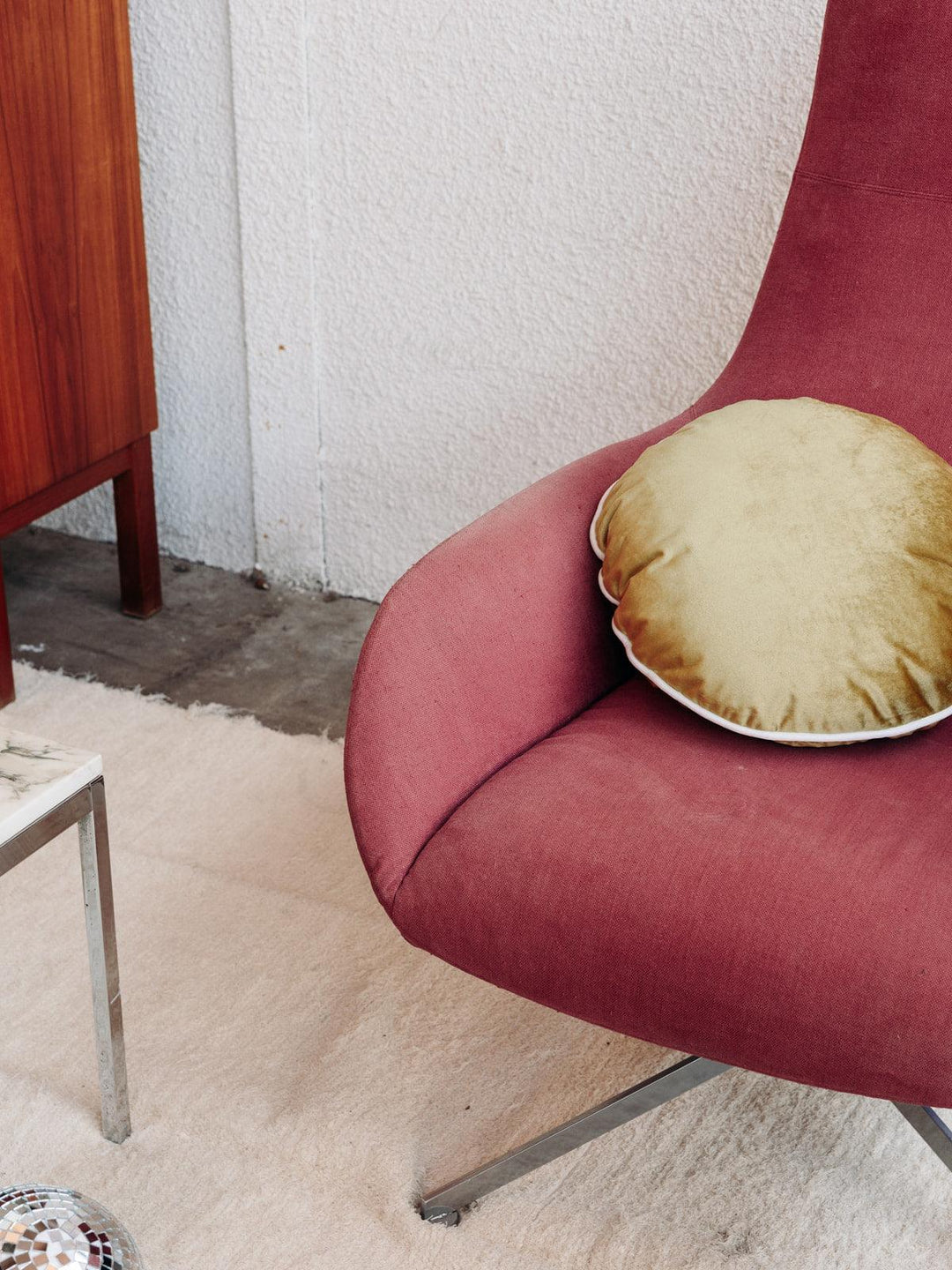 Jakob, the Zanotta armchair No. 31