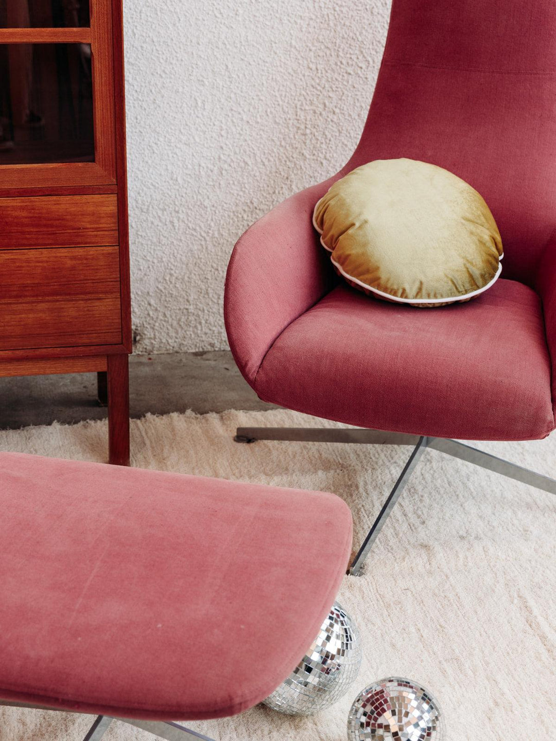 Jakob, the Zanotta armchair No. 31