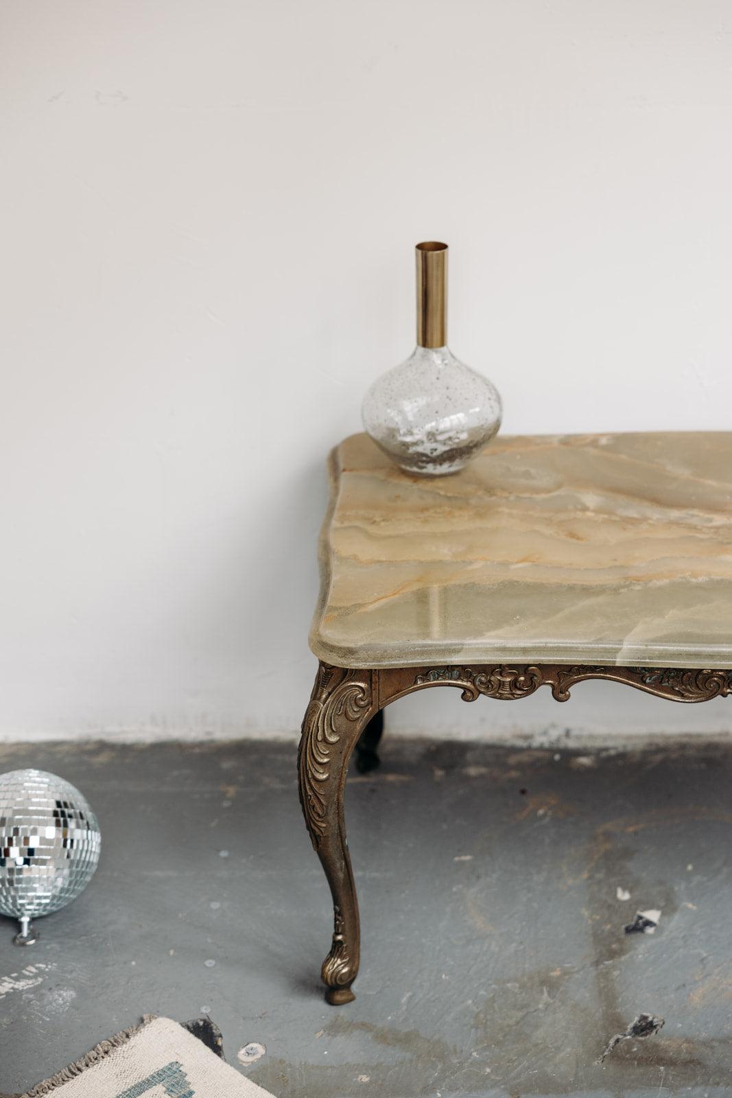 Pénélope, la table basse en marbre N°28 - Debongout
