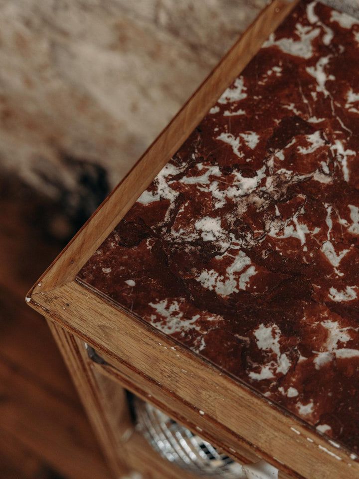 Odile, la table de chevet en marbre N°258 - Debongout
