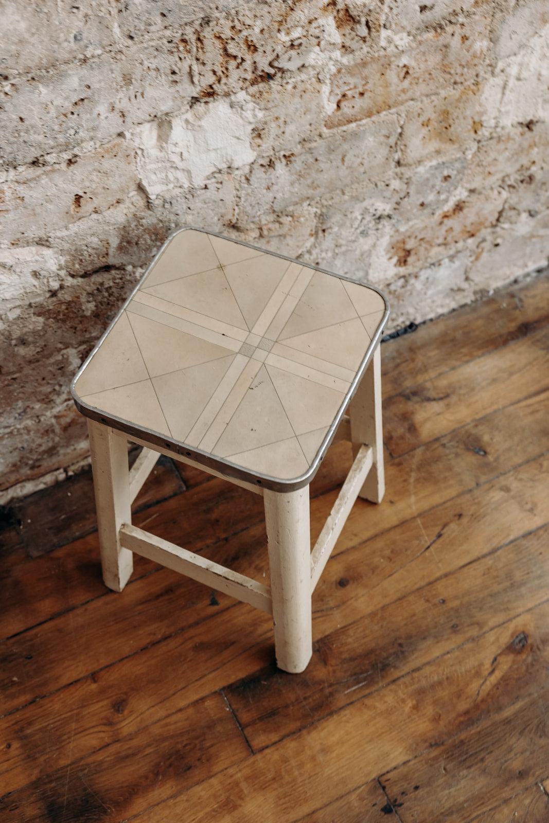 Axel, le tabouret en formica N°3 - Debongout