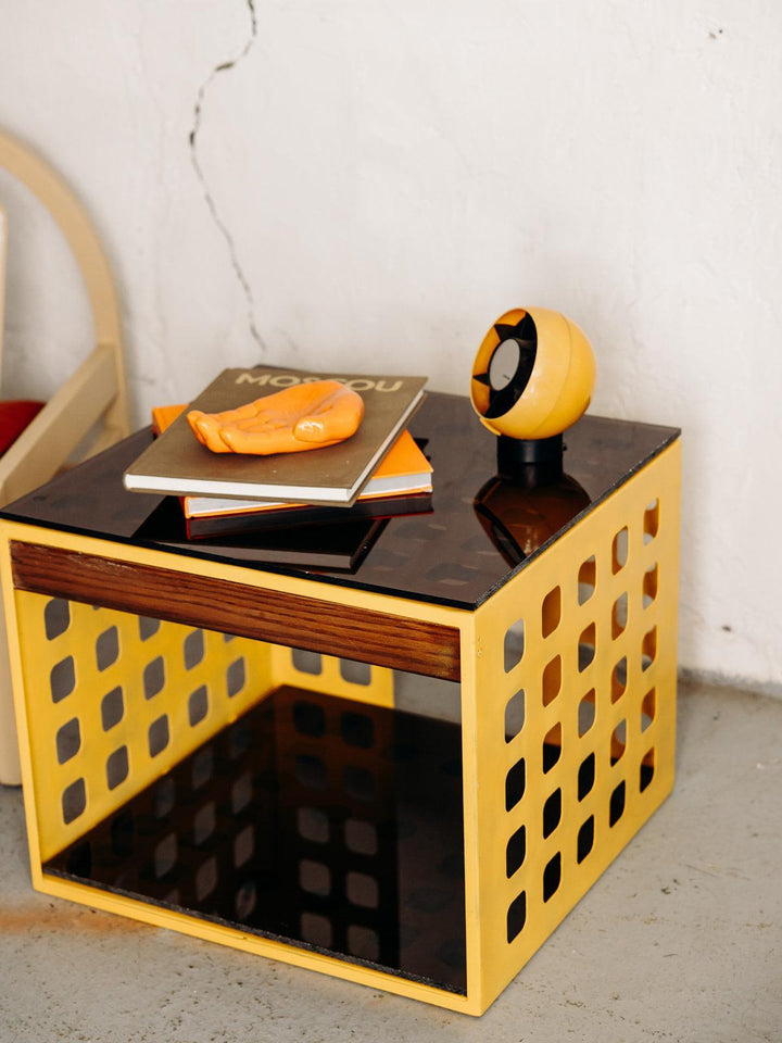 Donna, la table basse seventies N°41