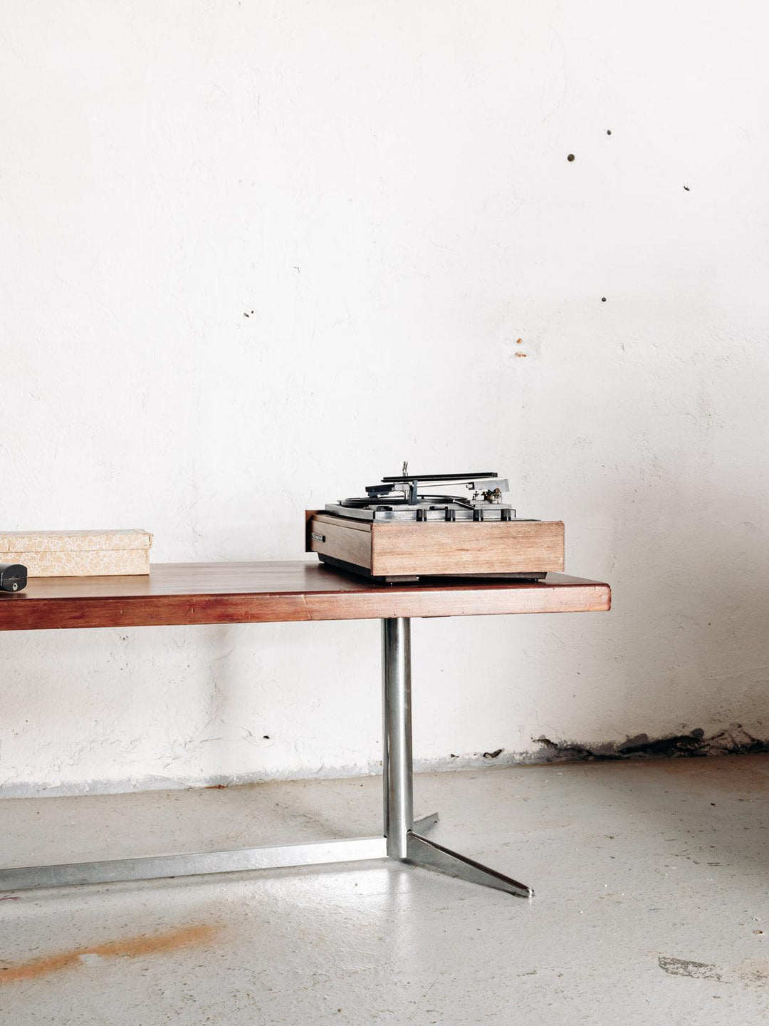 Liv, the wooden coffee table N°22