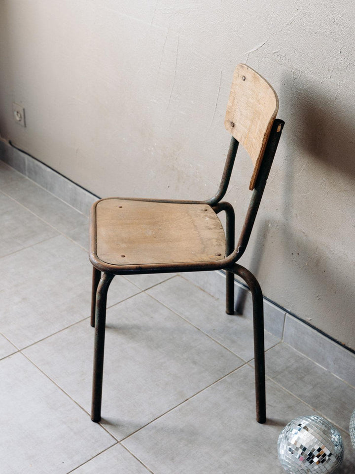 Diana, the school chair No. 26