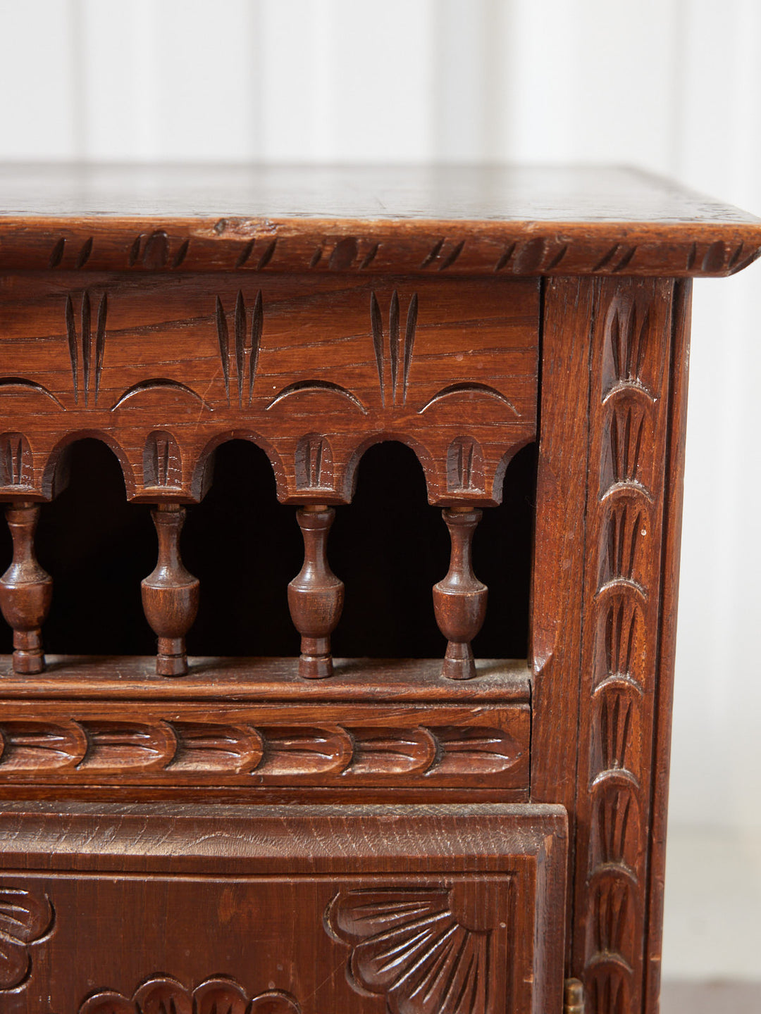 gilbert-buffet-bois-1711-5