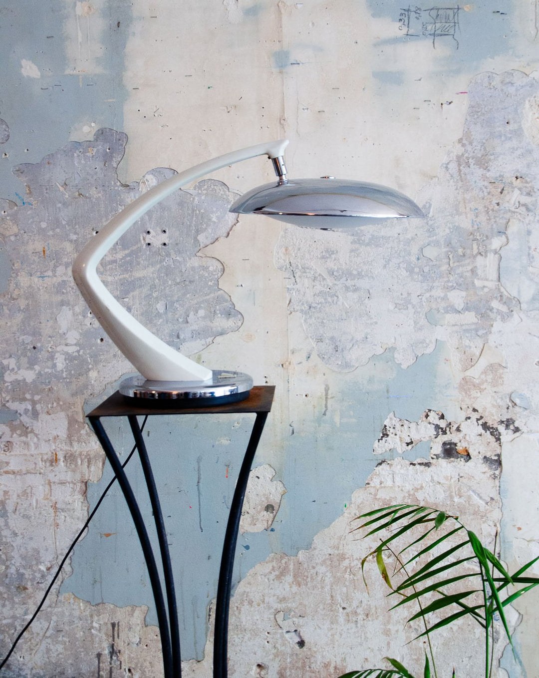 julia-lampe-à-poser-acier-899-1