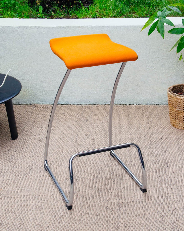 pierre-tabouret-bar-tissu-678-1
