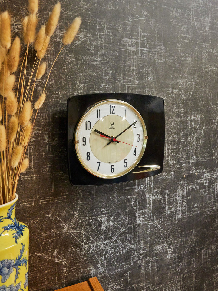 nour-appareil-electrique-vintage-bois-59-2