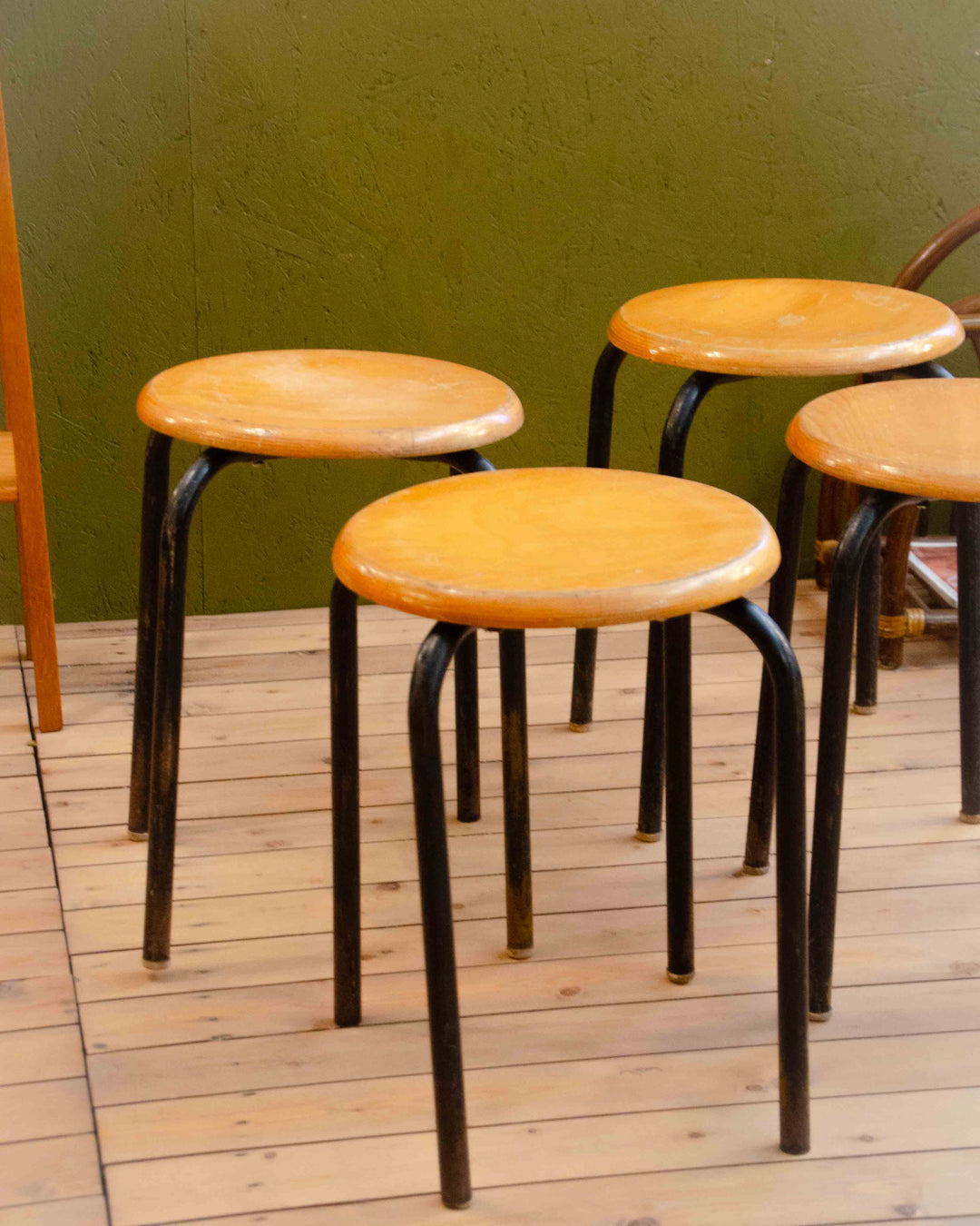 regis-tabouret-metal-1543-2