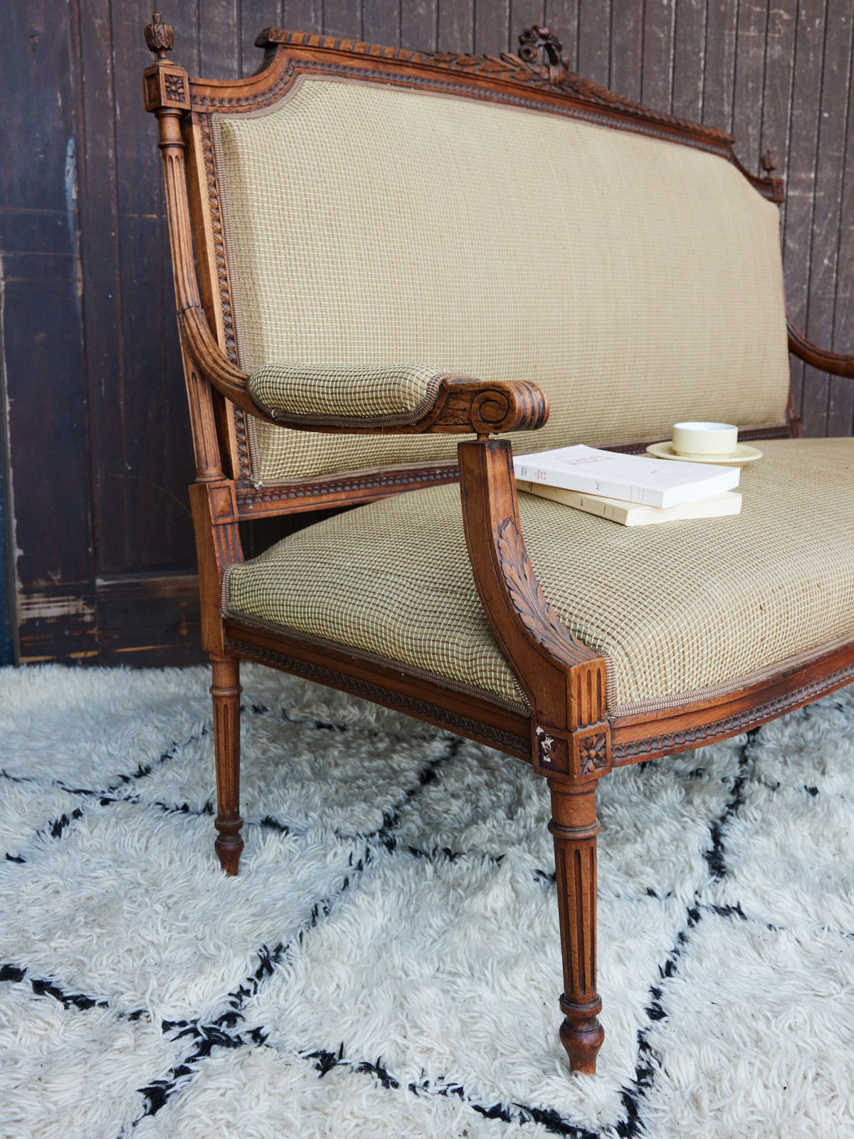 martine-banquette-bois-ancienne-kaki-171-2