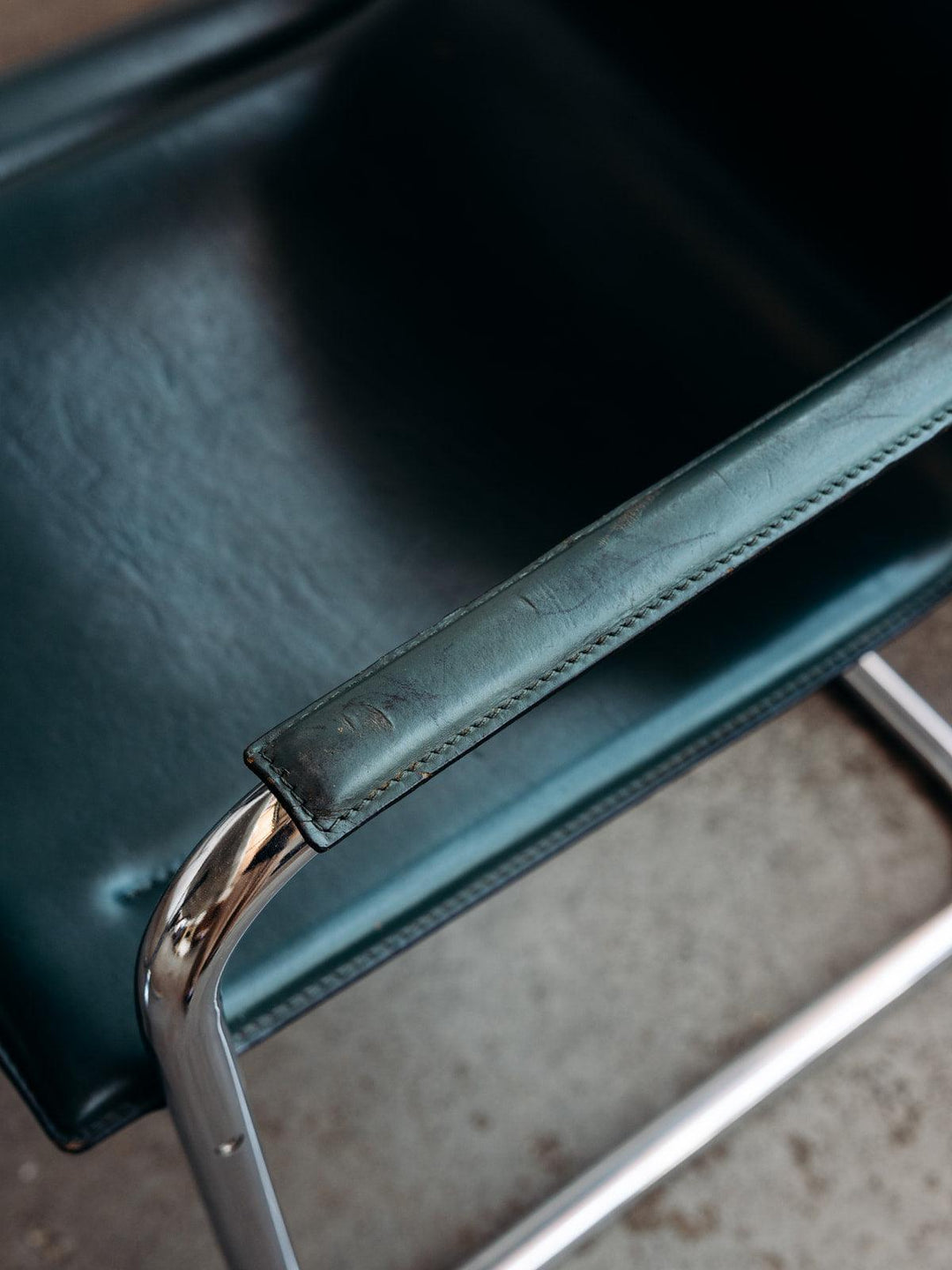 alma-paire-chaises-metal-655-12