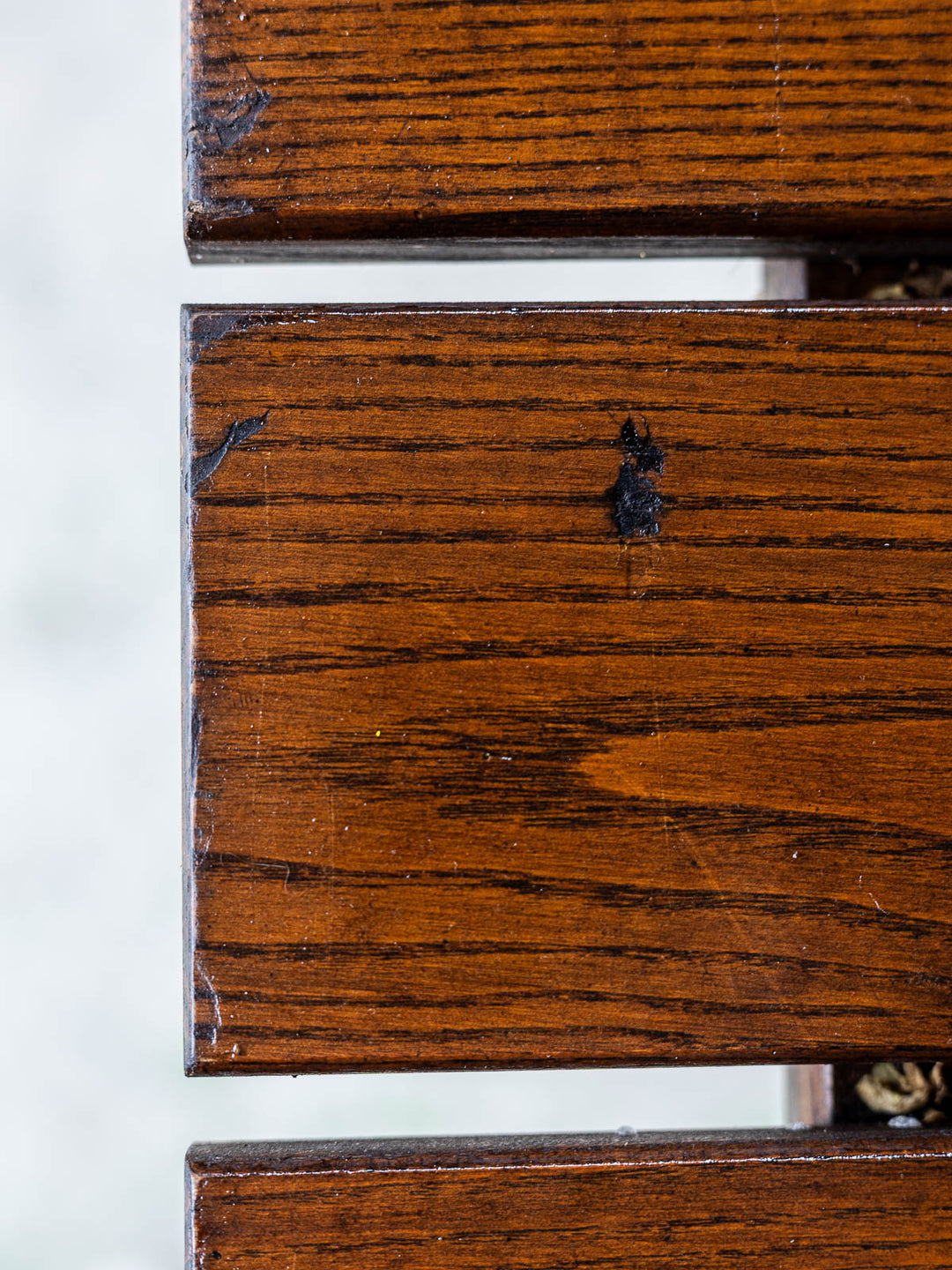 auguste-ensemble-table-et-chaises-bois-extérieur-21-6