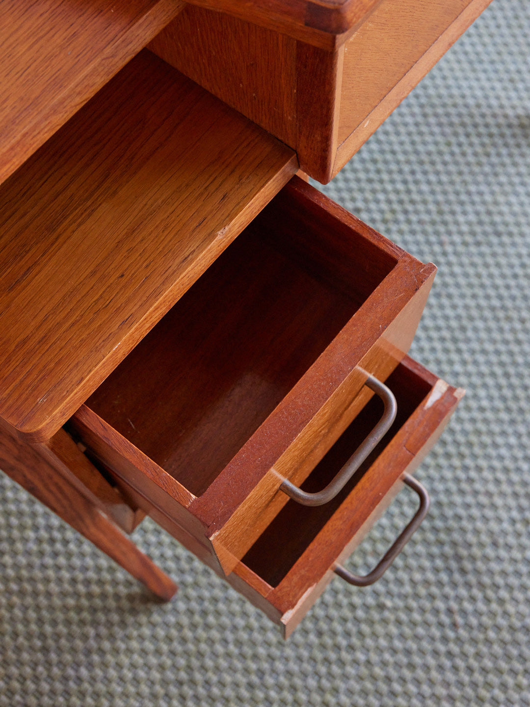 yvan-bureau-bois-571-9