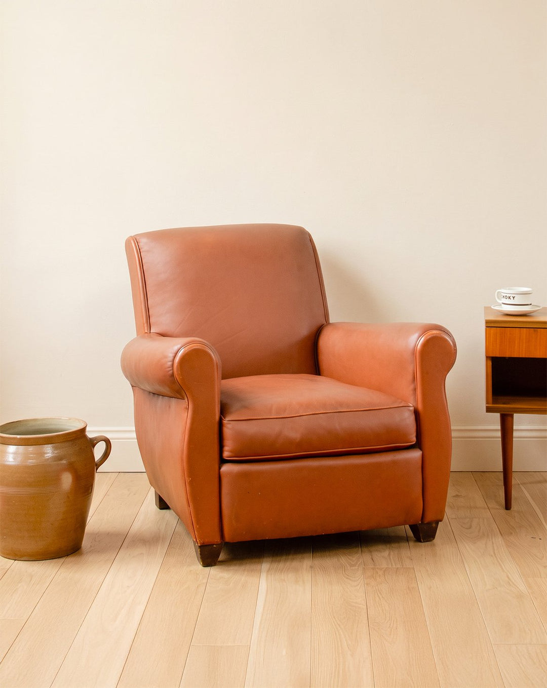 ernest-fauteuil-cuir-1641-1