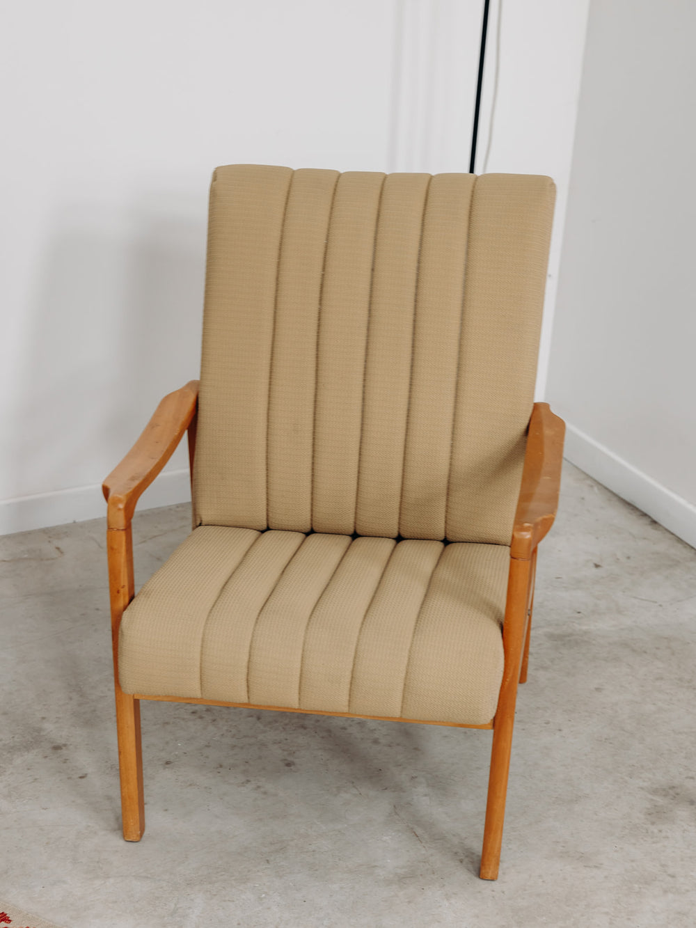 4U3A9949_Debongout-brocante-Arras-26-11-24_025fauteuil_0203.jpg
