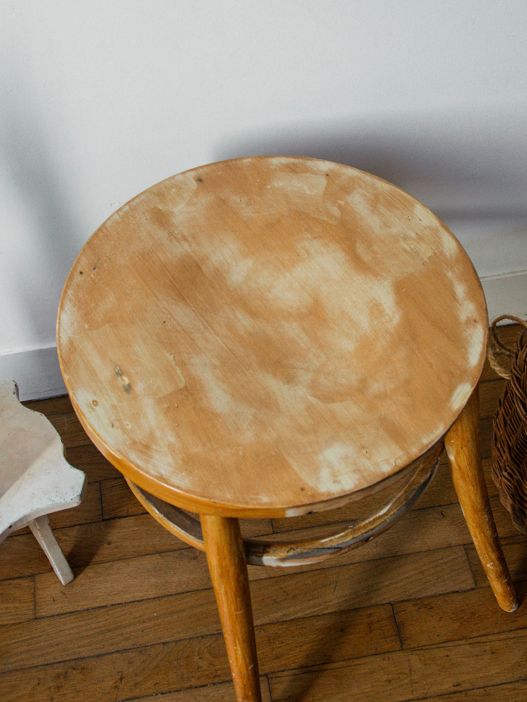 regis-tabouret-bois-581-3