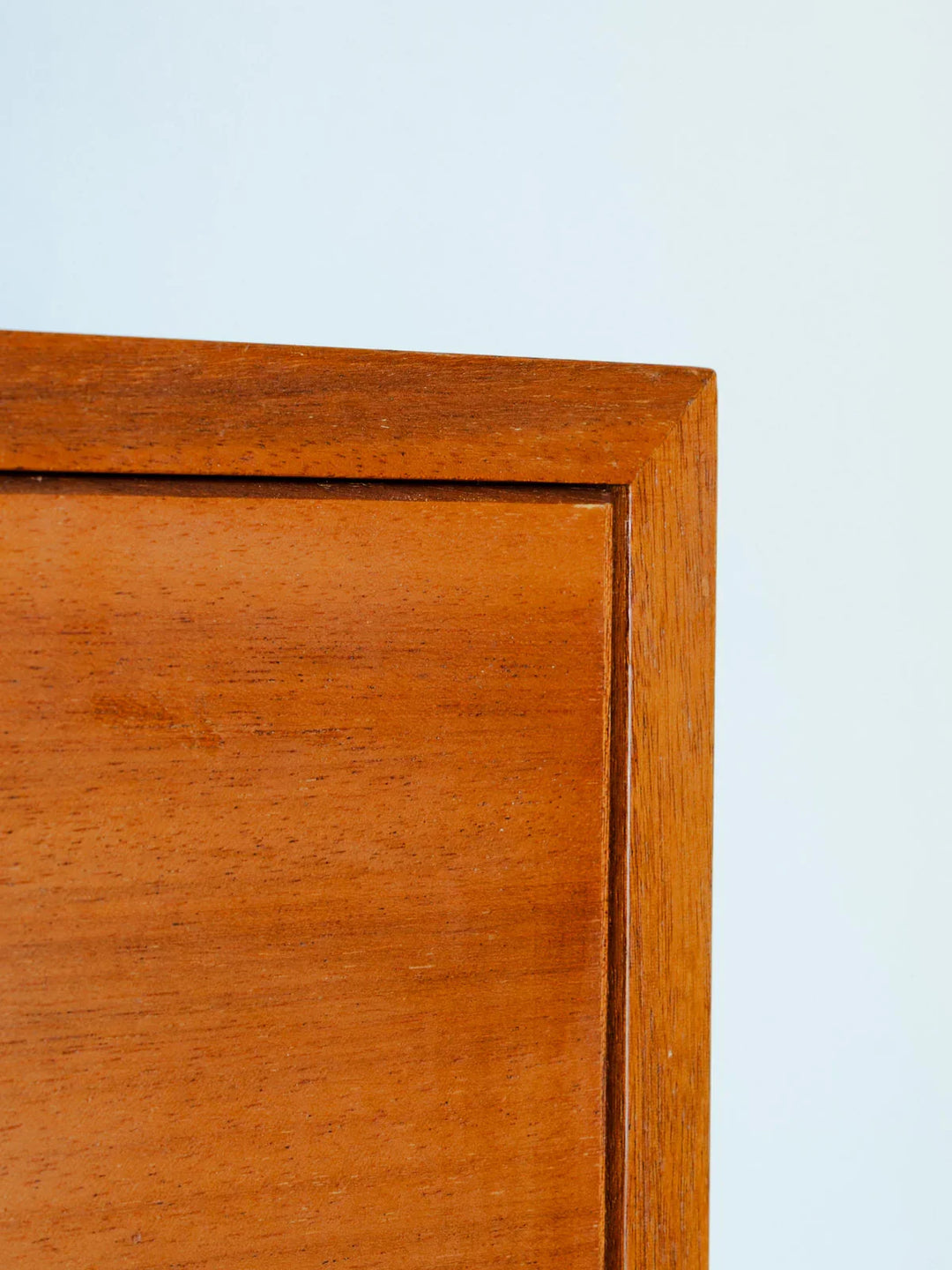 olga-commode-teck-256-6