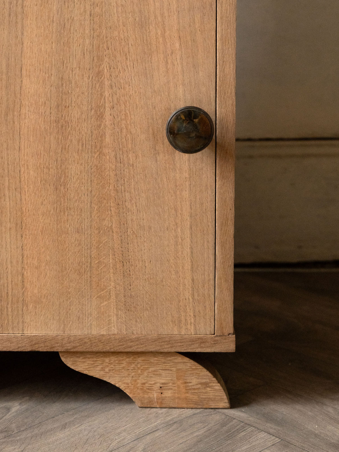 gilbert-buffet-bois-1747-8
