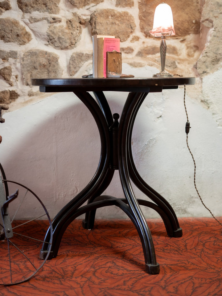 14-TabledappointrondeThonet2.jpg