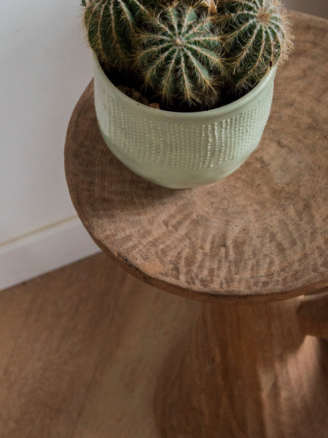 axel-tabouret-bois-exotique-528-7