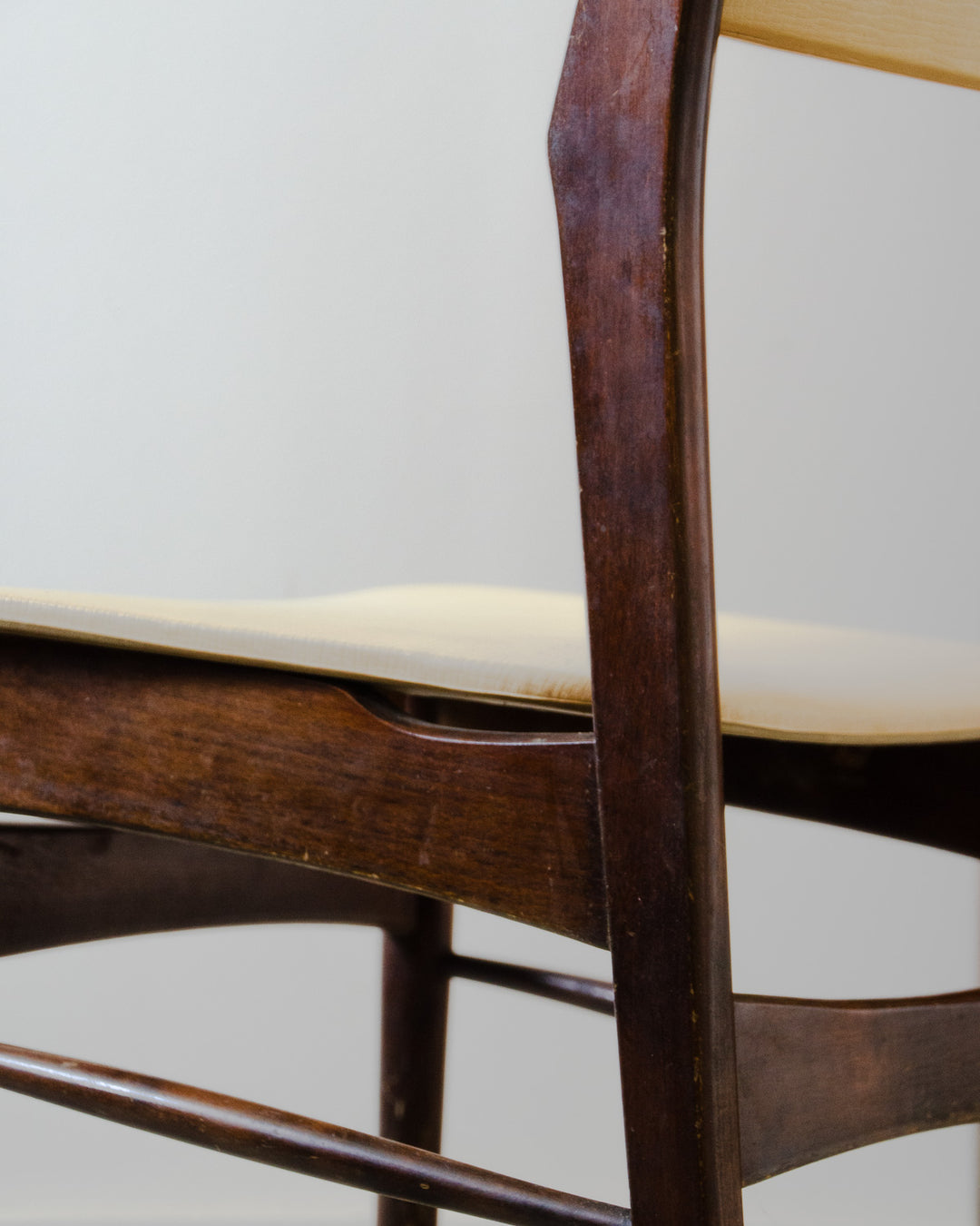 alma-chaise-midcentury-1619-5