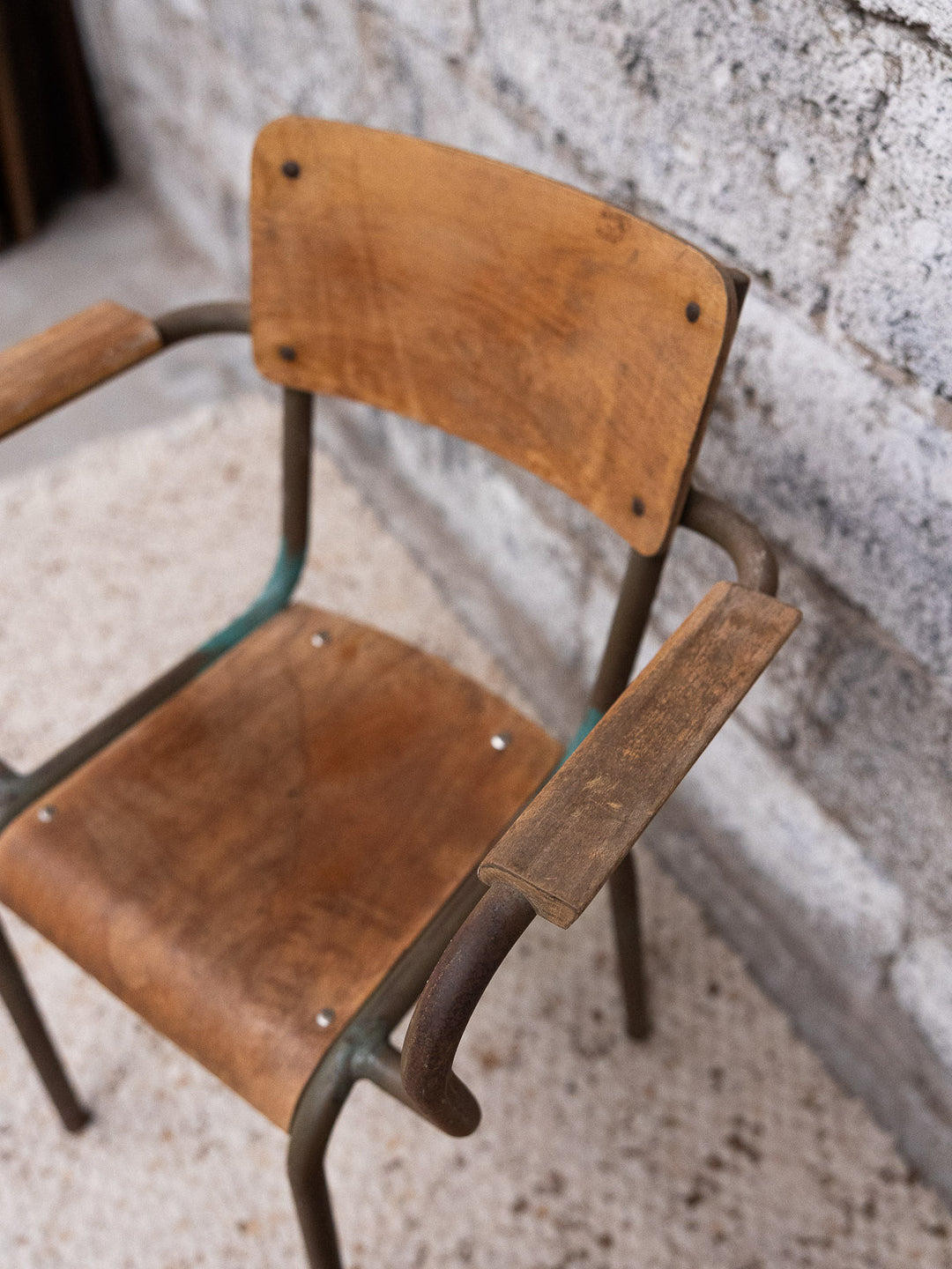 alma-chaise-bois-école-1776-5