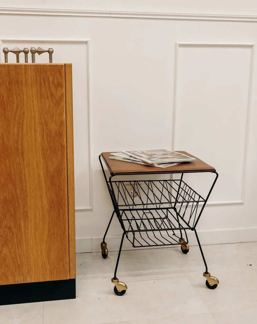 hanna-table-appoint-metal-501-1