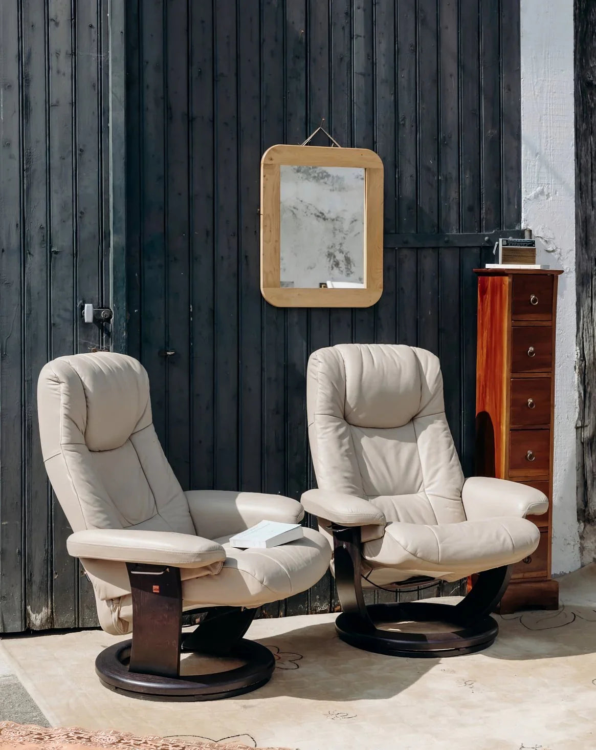 jakob-paire-fauteuils-bois-506-1