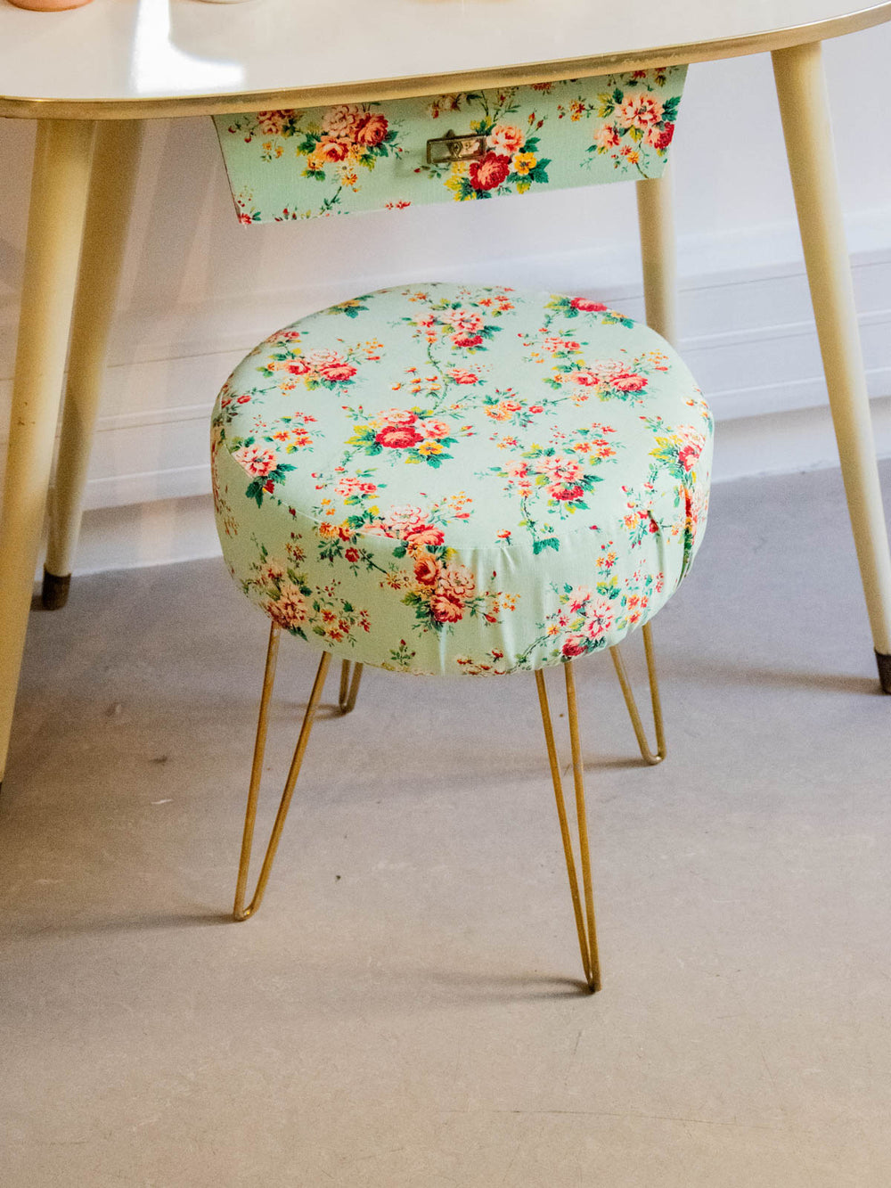 axel-tabouret-metal-640-2