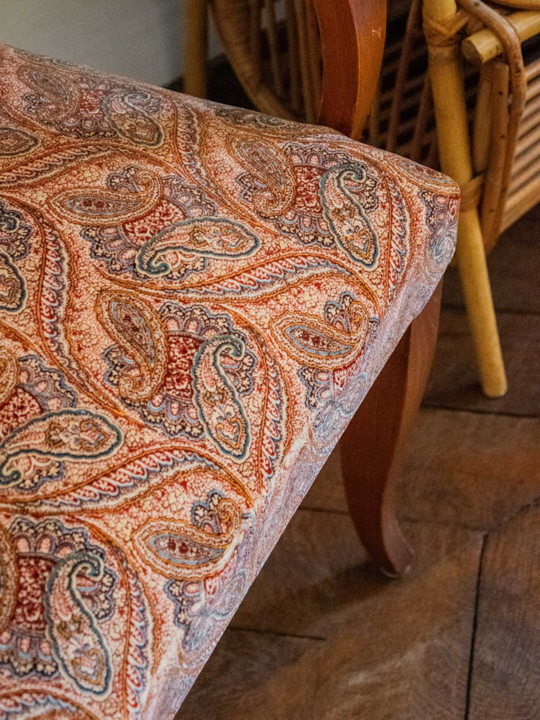 claude-chaise-bois-1039-8