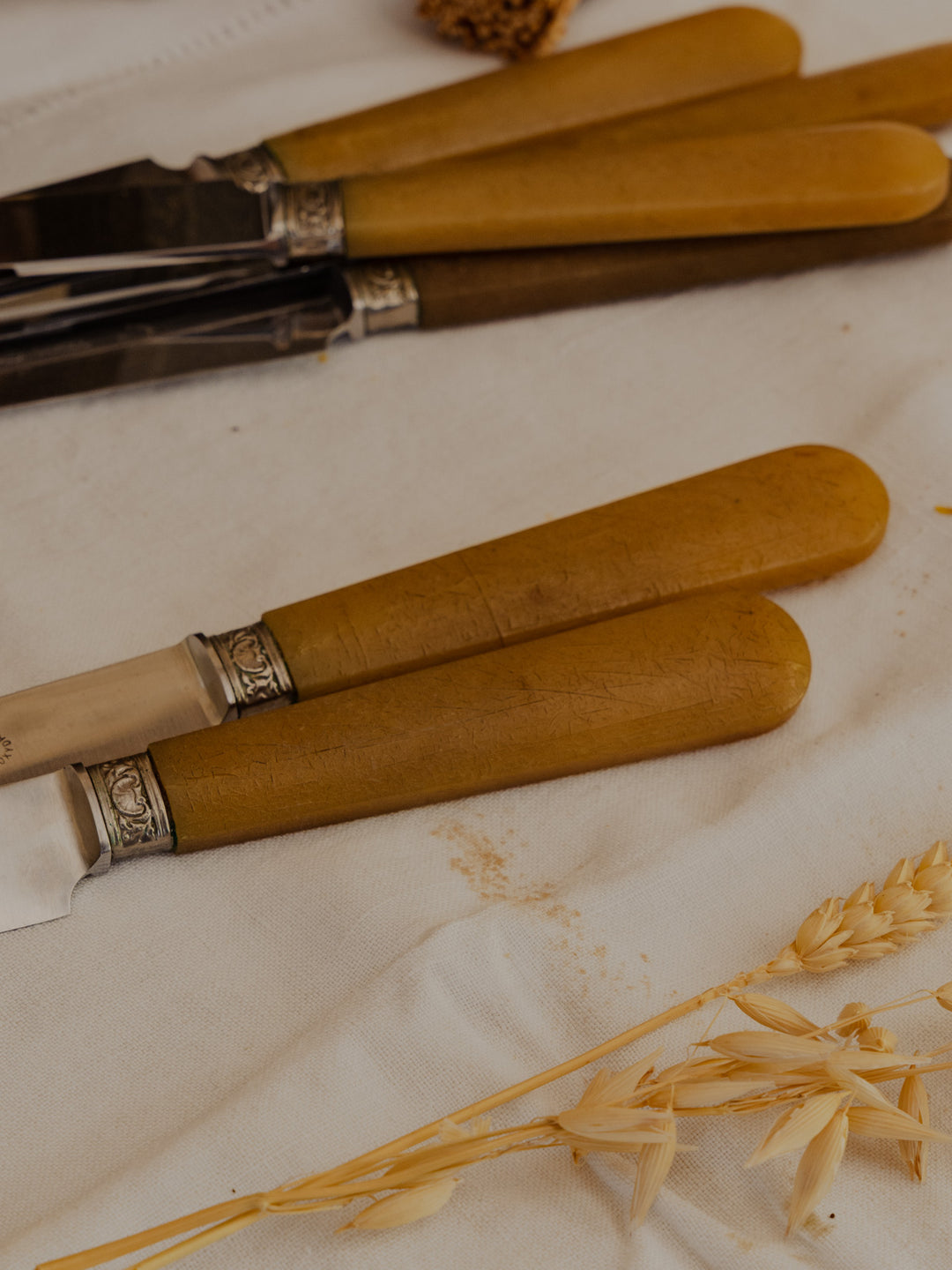 loïs-couverts-bakelite-654-5