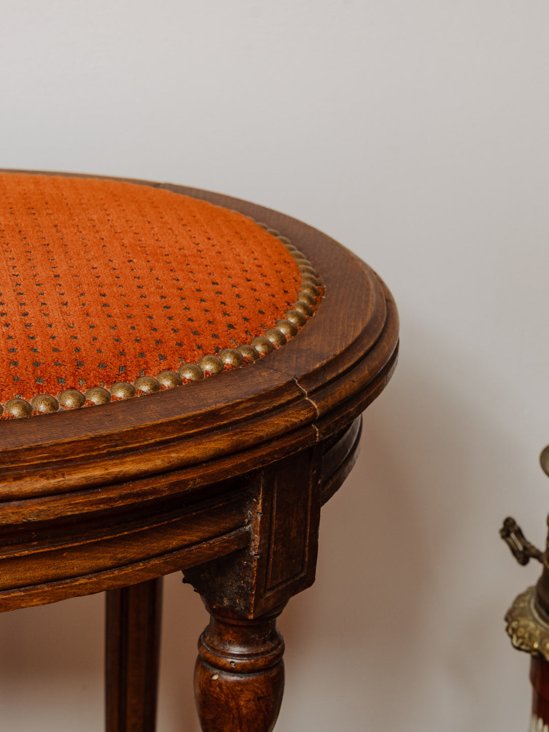 regis-tabouret-bois-937-4