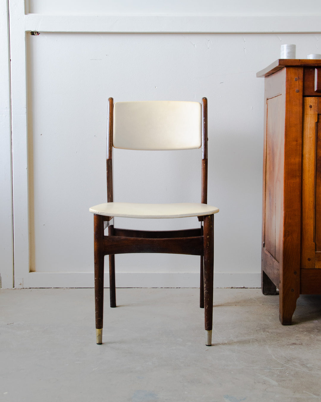 alma-chaise-midcentury-1619-2