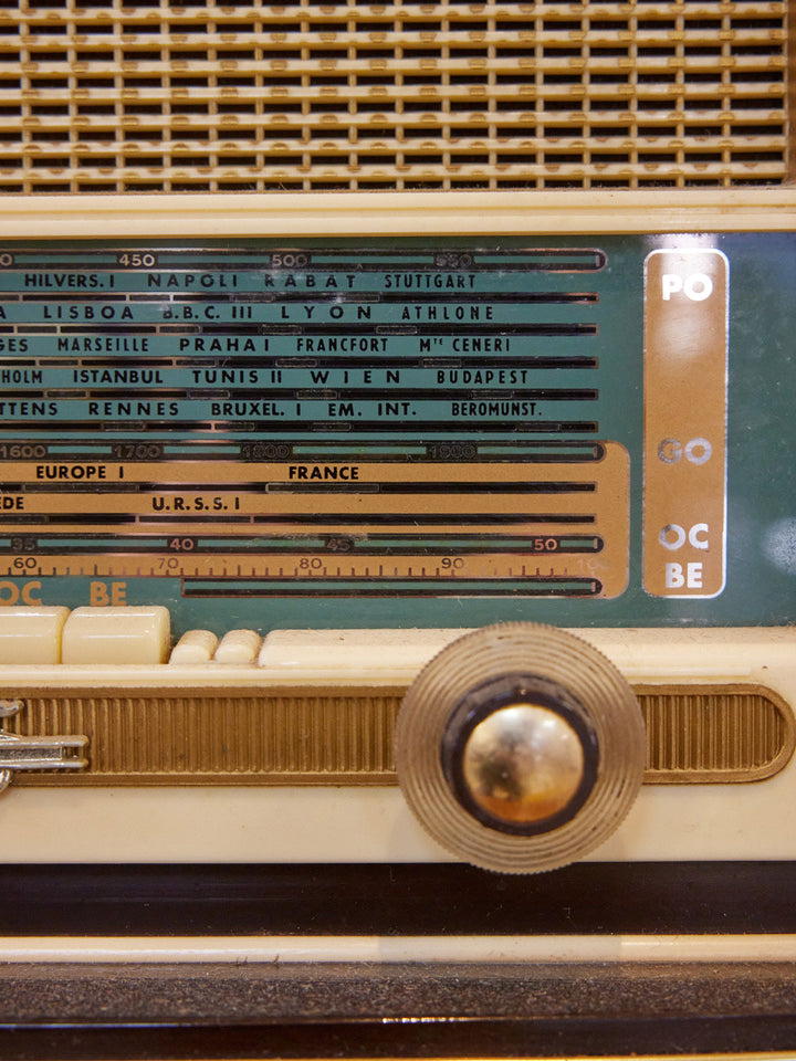 nour-appareil-electrique-vintage-bois-56-5