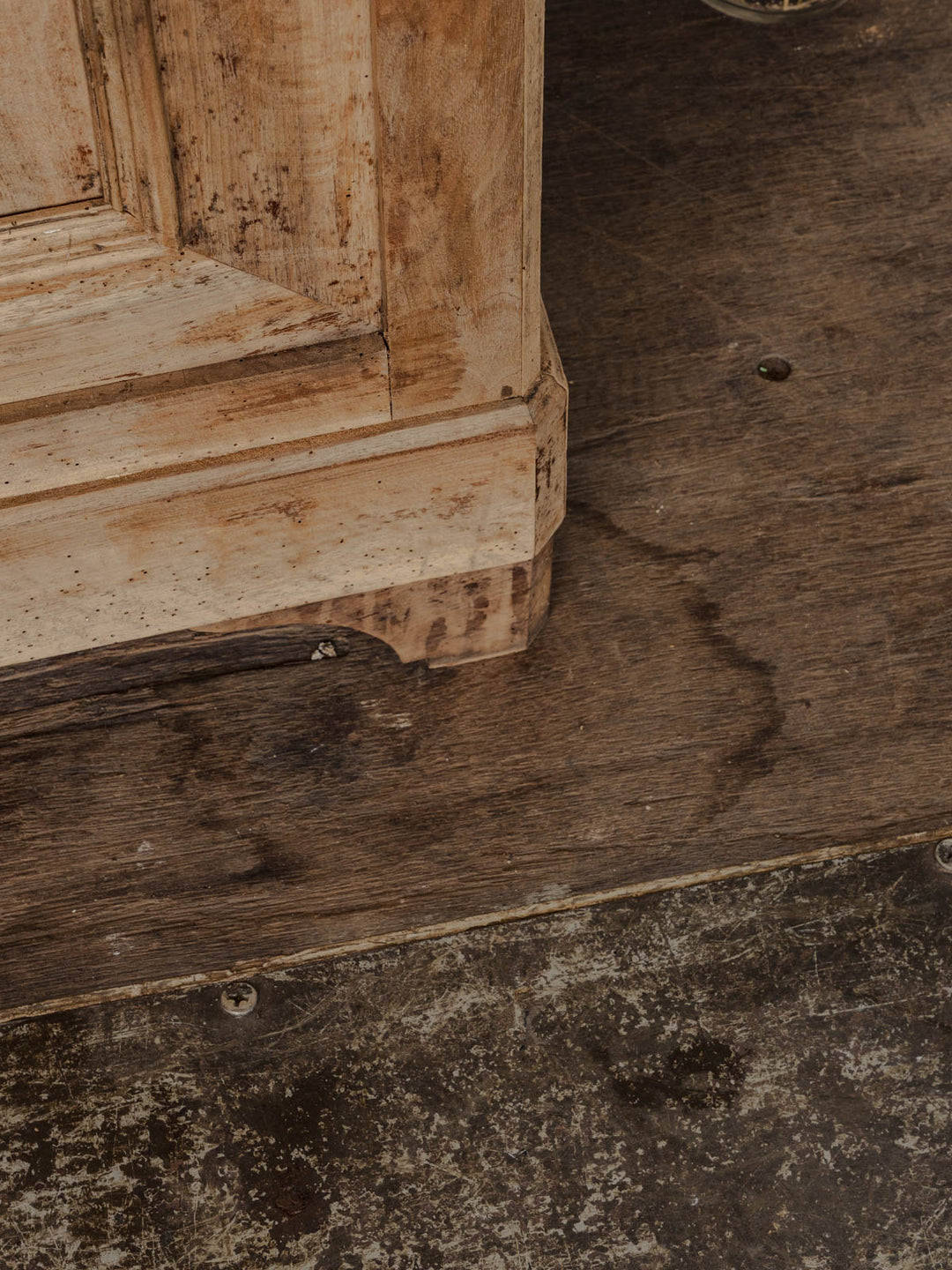 gilbert-buffet-noyer-667-12