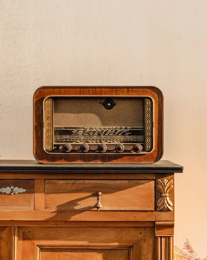 nour-appareil-electrique-vintage-bois-39-1