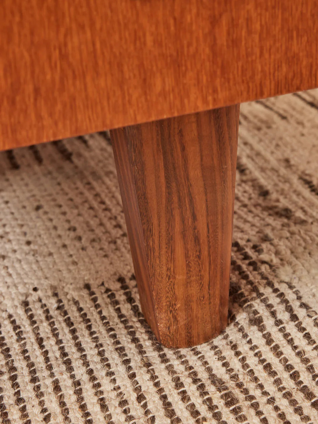 yvan-bureau-bois-482-8