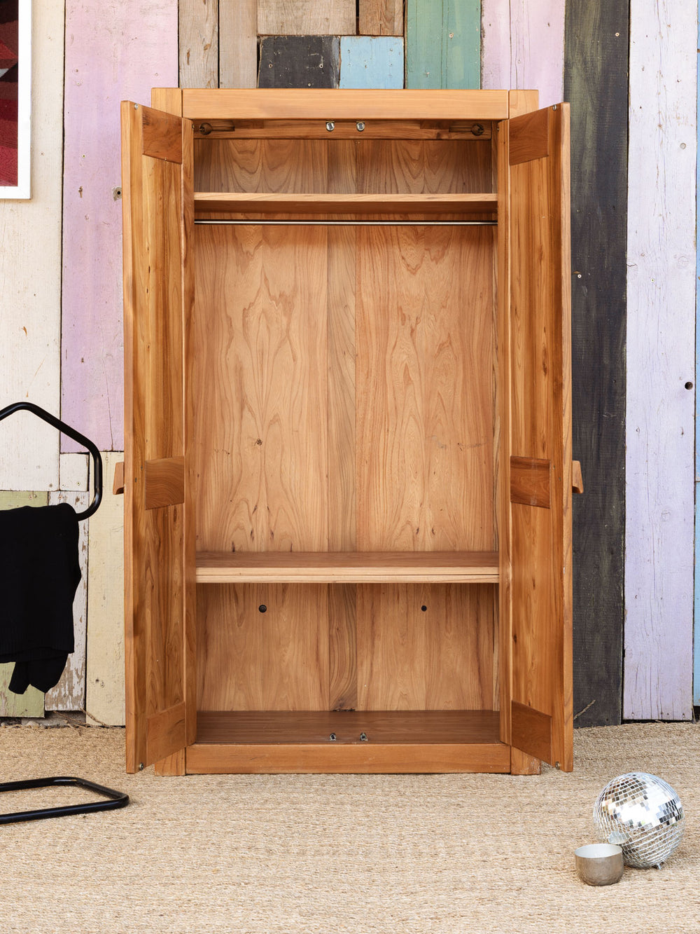 5Armoire.jpg