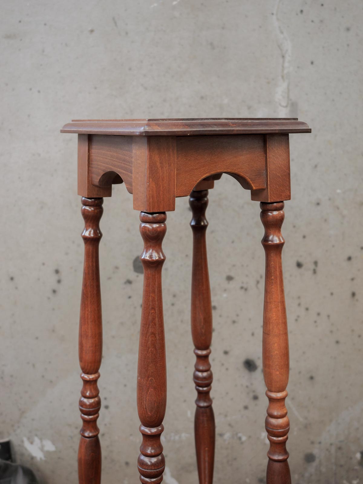 alfred-gueridon-bois-219-2