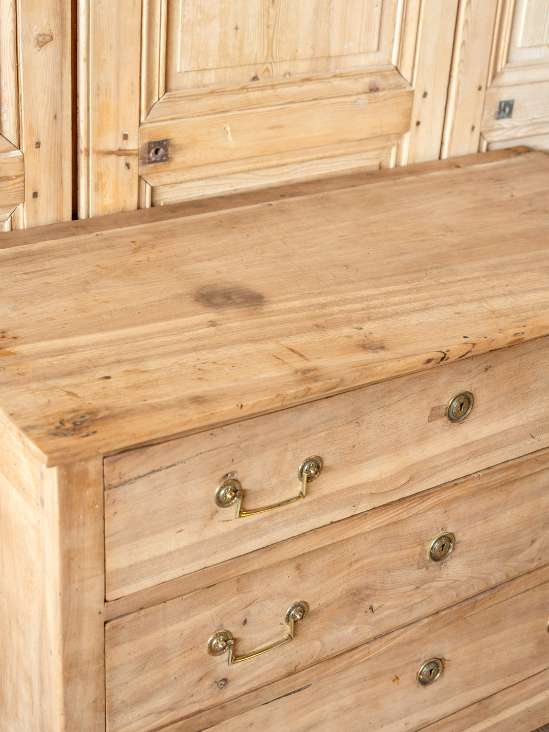garance-commode-noyer-poncee-705-5
