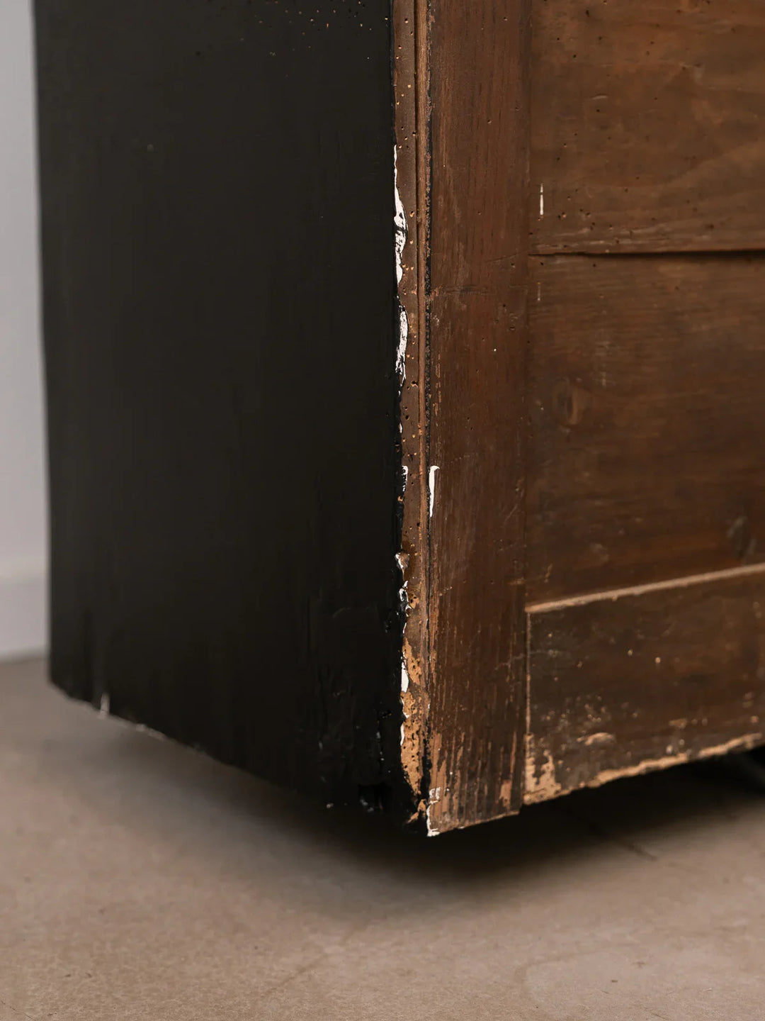 victoria-vitrine-bois-noir-155-13