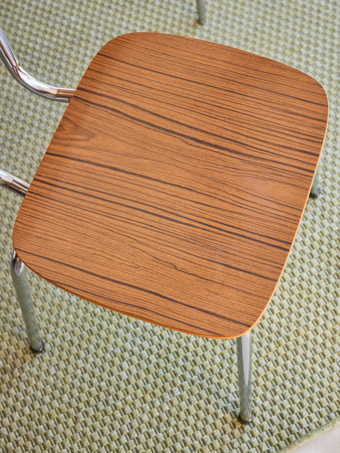 auguste-ensemble-table-et-chaises-formica-13-7